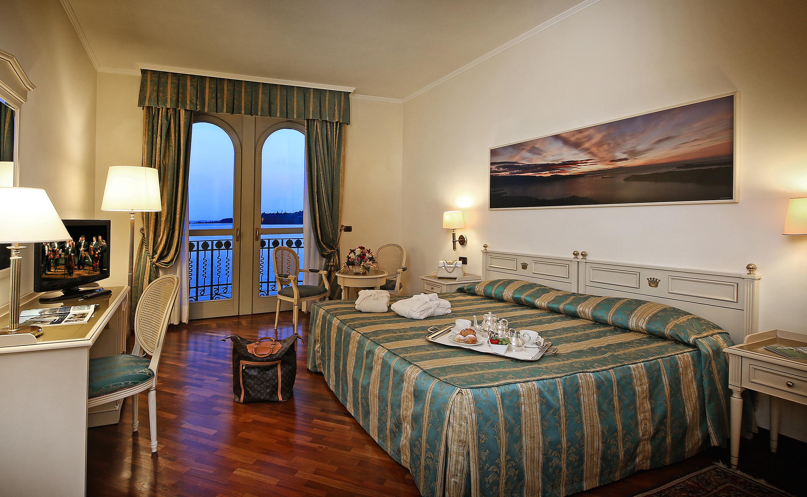 Hotel Savoy Palace Gardone Riviera Luaran gambar