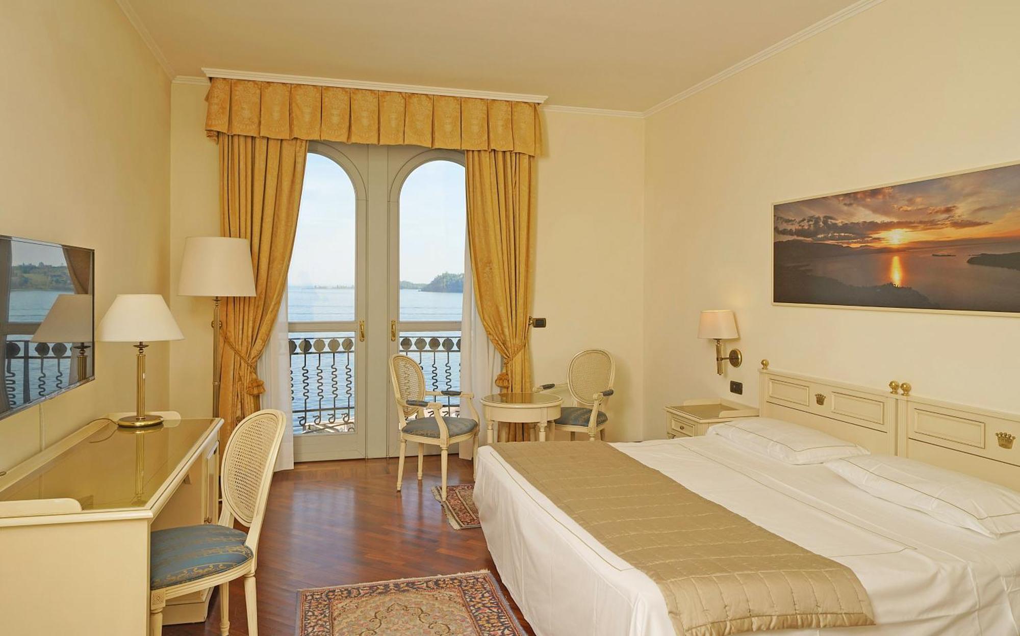 Hotel Savoy Palace Gardone Riviera Luaran gambar
