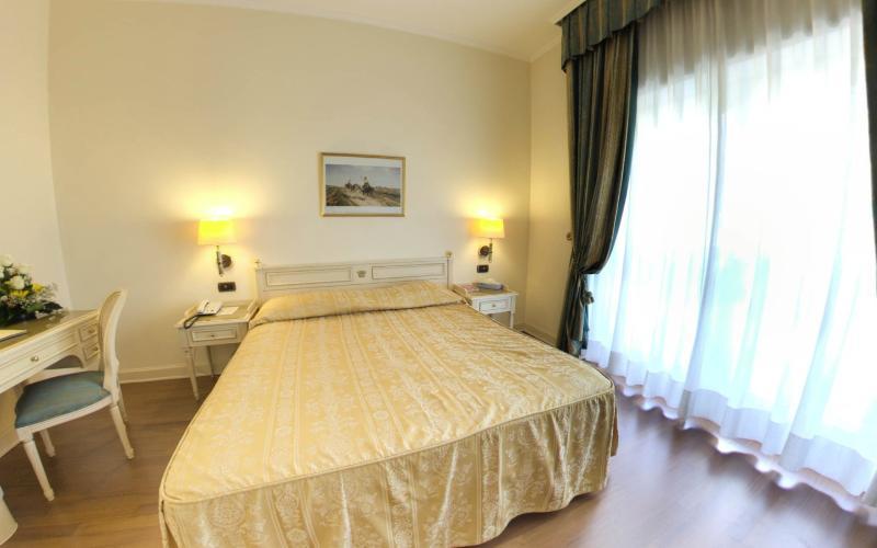 Hotel Savoy Palace Gardone Riviera Luaran gambar