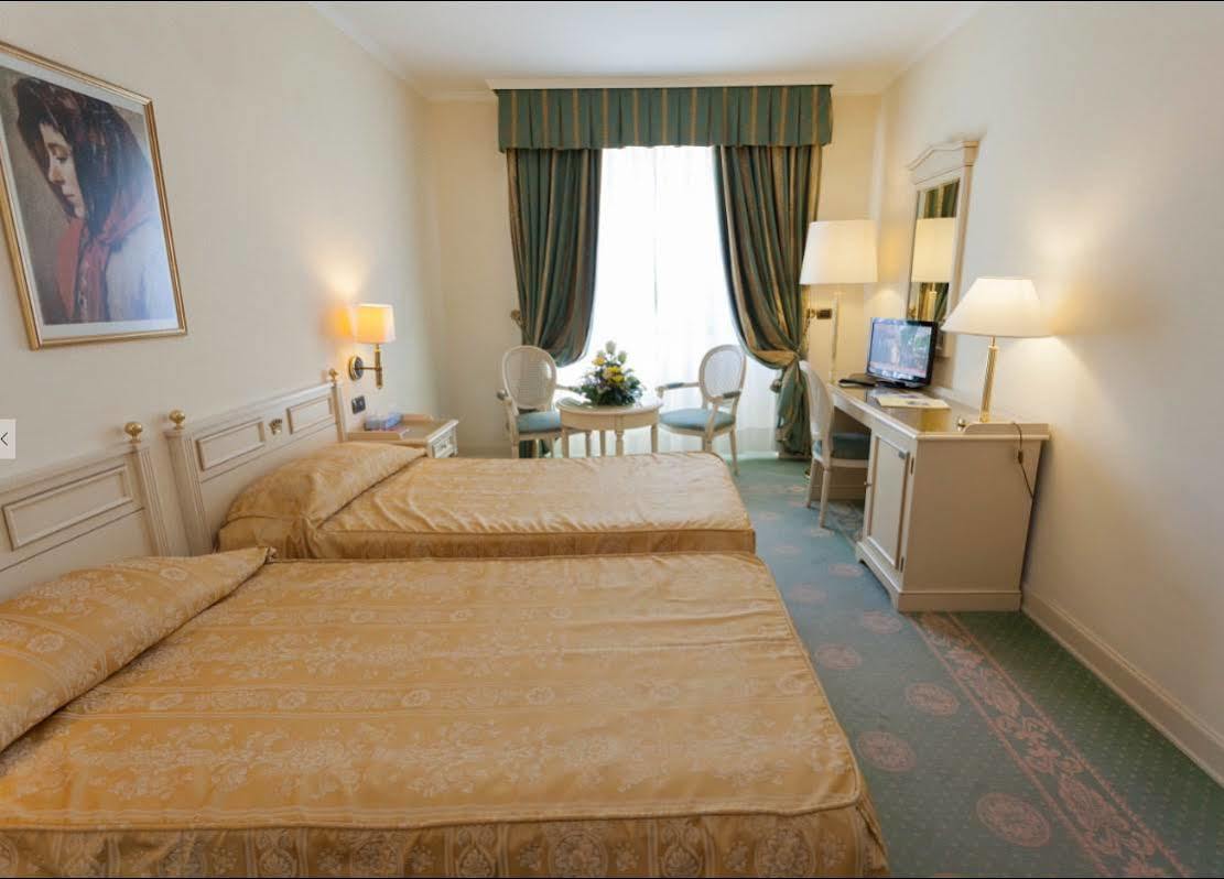 Hotel Savoy Palace Gardone Riviera Luaran gambar